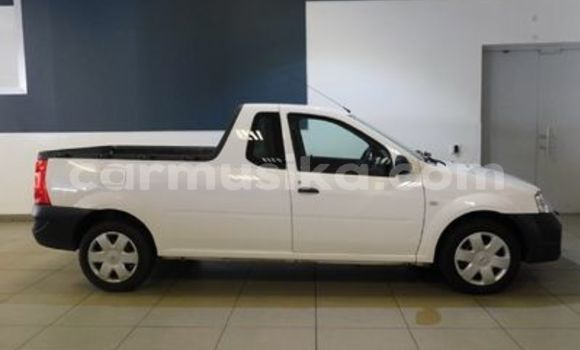 Buy Used Nissan NV200 White Car in Beitbridge in Matabeleland South
