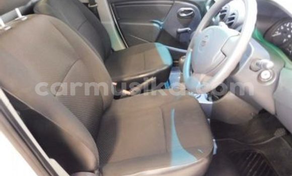 Acheter Occasion Voiture Nissan NV200 Blanc à Beitbridge, Matabeleland South Acheter Occasion Voiture Nissan NV200 Blanc à Beitbridge, Matabeleland South