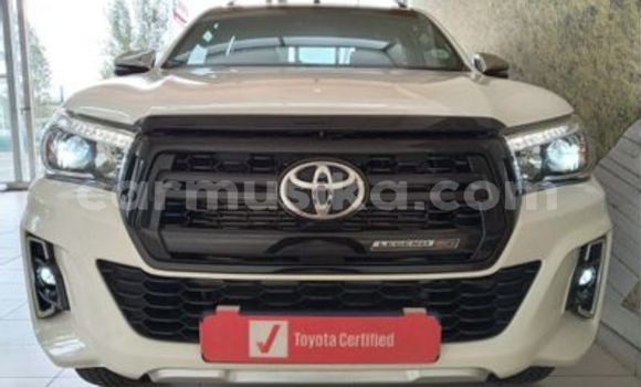Buy Used Toyota Hilux White Car in Beitbridge in Matabeleland South Buy Used Toyota Hilux White Car in Beitbridge in Matabeleland South