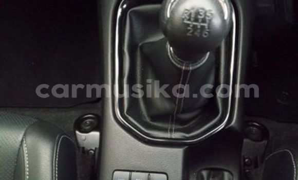 Buy Used Toyota Hilux White Car in Beitbridge in Matabeleland South Buy Used Toyota Hilux White Car in Beitbridge in Matabeleland South