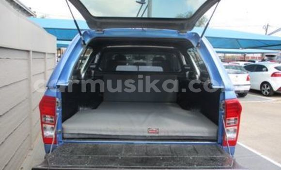 Acheter Occasion Voiture Isuzu KB Bleu à Beitbridge, Matabeleland South Acheter Occasion Voiture Isuzu KB Bleu à Beitbridge, Matabeleland South