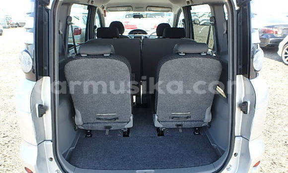 Nunua Ilio tumika Toyota Sienta Fedha Gari ndani ya Beitbridge nchini Matabeleland Kusini Nunua Ilio tumika Toyota Sienta Fedha Gari ndani ya Beitbridge nchini Matabeleland Kusini