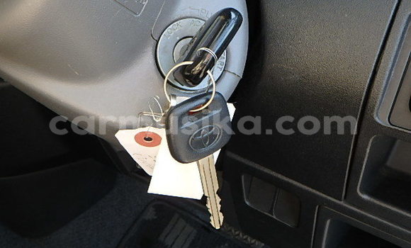 Nunua Ilio tumika Toyota Sienta Fedha Gari ndani ya Beitbridge nchini Matabeleland Kusini Nunua Ilio tumika Toyota Sienta Fedha Gari ndani ya Beitbridge nchini Matabeleland Kusini