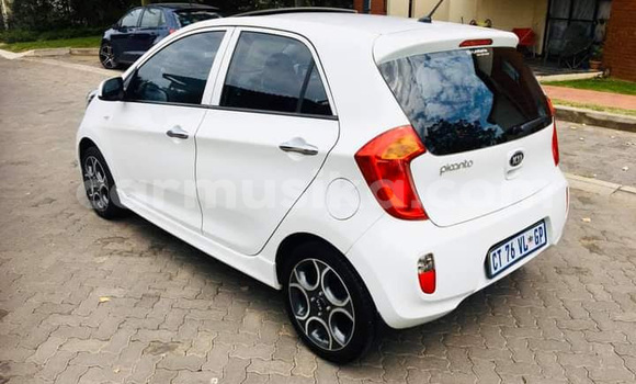 Acheter Occasion Voiture Kia Picanto Blanc à Beitbridge, Matabeleland South Acheter Occasion Voiture Kia Picanto Blanc à Beitbridge, Matabeleland South