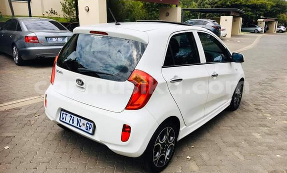 Acheter Occasion Voiture Kia Picanto Blanc à Beitbridge, Matabeleland South Acheter Occasion Voiture Kia Picanto Blanc à Beitbridge, Matabeleland South