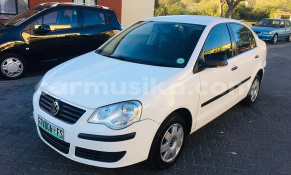 Buy Used Volkswagen Polo White Car in Beitbridge in Matabeleland South