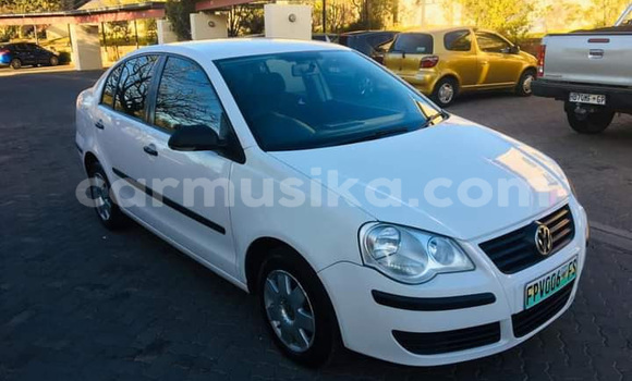Acheter Occasion Voiture Volkswagen Polo Blanc à Beitbridge, Matabeleland South Acheter Occasion Voiture Volkswagen Polo Blanc à Beitbridge, Matabeleland South