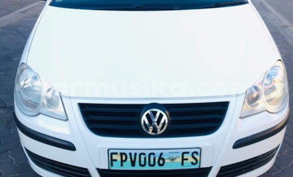 Acheter Occasion Voiture Volkswagen Polo Blanc à Beitbridge, Matabeleland South Acheter Occasion Voiture Volkswagen Polo Blanc à Beitbridge, Matabeleland South