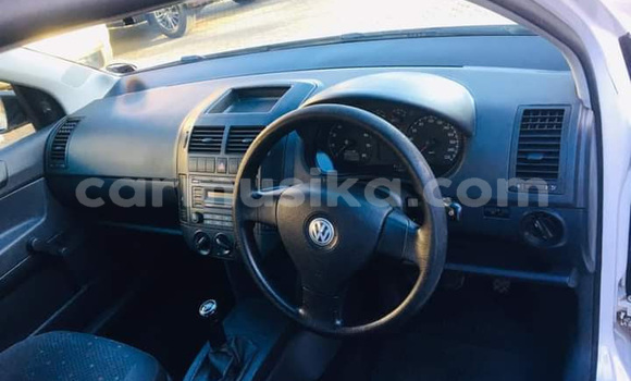 Acheter Occasion Voiture Volkswagen Polo Blanc à Beitbridge, Matabeleland South Acheter Occasion Voiture Volkswagen Polo Blanc à Beitbridge, Matabeleland South