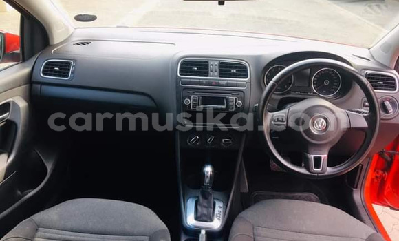 Acheter Occasion Voiture Volkswagen Polo Rouge à Beitbridge, Matabeleland South Acheter Occasion Voiture Volkswagen Polo Rouge à Beitbridge, Matabeleland South