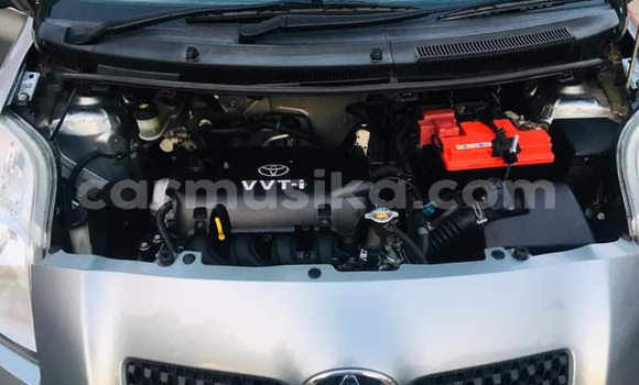 Buy Used Toyota Yaris Silver Car in Beitbridge in Matabeleland South Buy Used Toyota Yaris Silver Car in Beitbridge in Matabeleland South