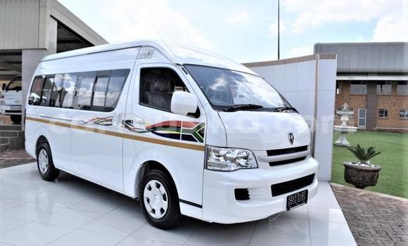 Buy New Jinbei Haise White Car in Beitbridge in Matabeleland South Buy New Jinbei Haise White Car in Beitbridge in Matabeleland South