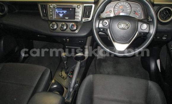 Acheter Occasion Voiture Toyota RAV4 Blanc à Beitbridge, Matabeleland South Acheter Occasion Voiture Toyota RAV4 Blanc à Beitbridge, Matabeleland South