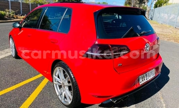 Acheter Occasion Voiture Volkswagen Golf R Rouge à Beitbridge, Matabeleland South Acheter Occasion Voiture Volkswagen Golf R Rouge à Beitbridge, Matabeleland South