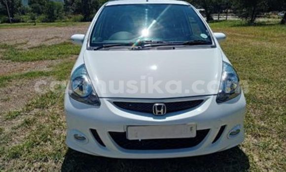 Acheter Occasion Voiture Honda Jazz Blanc à Beitbridge, Matabeleland South Acheter Occasion Voiture Honda Jazz Blanc à Beitbridge, Matabeleland South