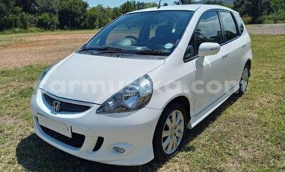 Acheter Occasion Voiture Honda Jazz Blanc à Beitbridge, Matabeleland South Acheter Occasion Voiture Honda Jazz Blanc à Beitbridge, Matabeleland South