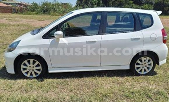 Acheter Occasion Voiture Honda Jazz Blanc à Beitbridge, Matabeleland South Acheter Occasion Voiture Honda Jazz Blanc à Beitbridge, Matabeleland South