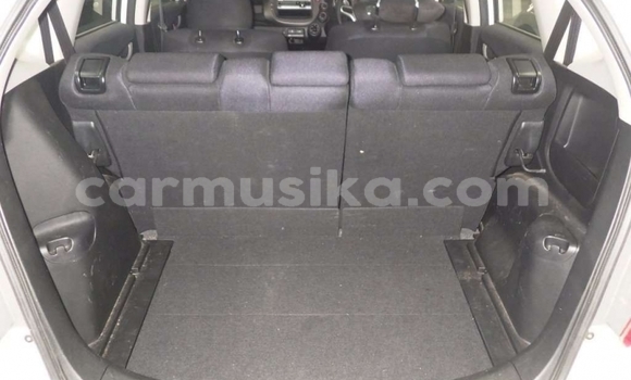 Acheter Occasion Voiture Honda Fit Blanc à Beitbridge, Matabeleland South Acheter Occasion Voiture Honda Fit Blanc à Beitbridge, Matabeleland South