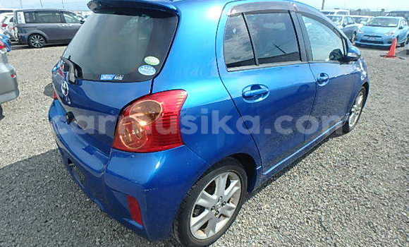 Acheter Occasion Voiture Toyota Vitz Gris à Beitbridge, Matabeleland South Acheter Occasion Voiture Toyota Vitz Gris à Beitbridge, Matabeleland South