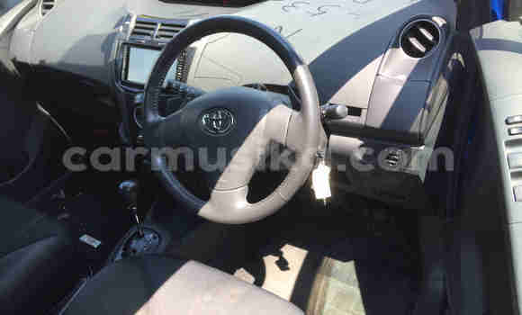 Acheter Occasion Voiture Toyota Vitz Gris à Beitbridge, Matabeleland South Acheter Occasion Voiture Toyota Vitz Gris à Beitbridge, Matabeleland South