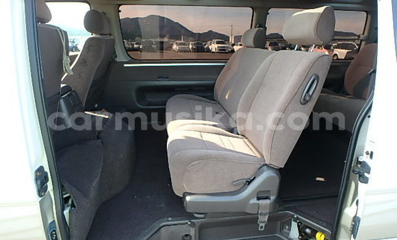 Tenga Tsaru Toyota Hiace Zvimwe Mota in Beitbridge in Matabeleland South Tenga Tsaru Toyota Hiace Zvimwe Mota in Beitbridge in Matabeleland South