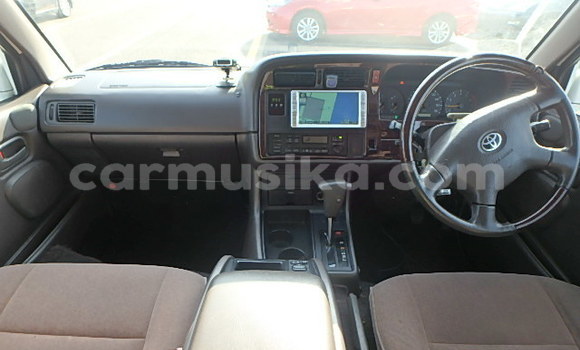 Tenga Tsaru Toyota Hiace Zvimwe Mota in Beitbridge in Matabeleland South Tenga Tsaru Toyota Hiace Zvimwe Mota in Beitbridge in Matabeleland South