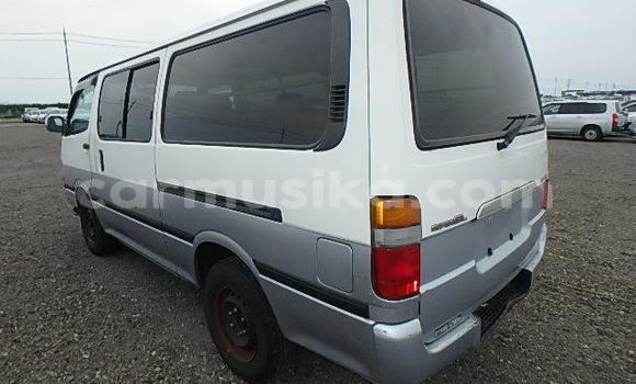 Nunua Ilio tumika Toyota Hiace Nyingine Gari ndani ya Beitbridge nchini Matabeleland Kusini Nunua Ilio tumika Toyota Hiace Nyingine Gari ndani ya Beitbridge nchini Matabeleland Kusini