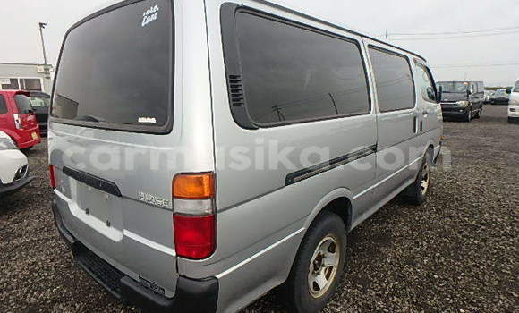Buy Used Toyota Hiace Silver Car in Beitbridge in Matabeleland South Buy Used Toyota Hiace Silver Car in Beitbridge in Matabeleland South