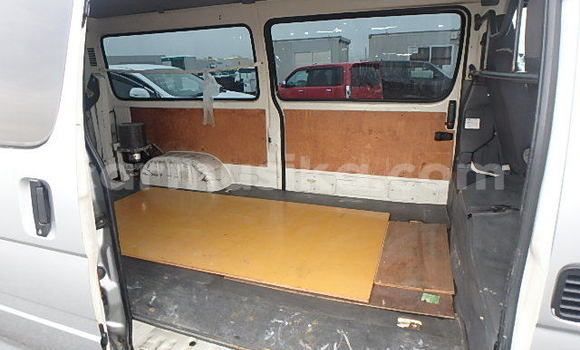 Buy Used Toyota Hiace Silver Car in Beitbridge in Matabeleland South Buy Used Toyota Hiace Silver Car in Beitbridge in Matabeleland South