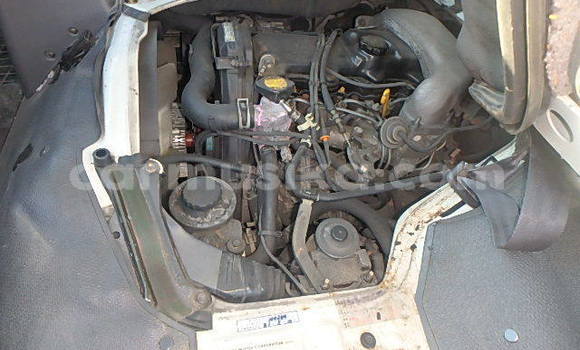 Buy Used Toyota Hiace White Car in Beitbridge in Matabeleland South Buy Used Toyota Hiace White Car in Beitbridge in Matabeleland South