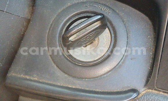 Buy Used Toyota Hiace White Car in Beitbridge in Matabeleland South Buy Used Toyota Hiace White Car in Beitbridge in Matabeleland South