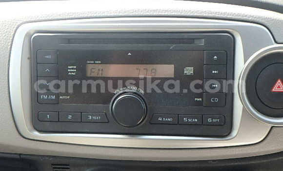 Acheter Occasion Voiture Toyota Vitz Blanc à Beitbridge, Matabeleland South Acheter Occasion Voiture Toyota Vitz Blanc à Beitbridge, Matabeleland South