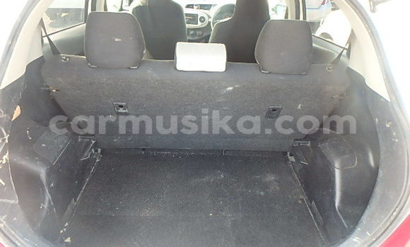 Acheter Occasion Voiture Toyota Vitz Blanc à Beitbridge, Matabeleland South Acheter Occasion Voiture Toyota Vitz Blanc à Beitbridge, Matabeleland South