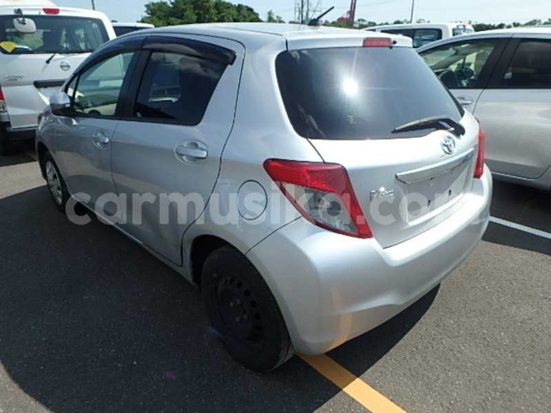 Big with watermark toyota vitz matabeleland south beitbridge 20905