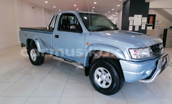 Buy Used Toyota Hilux Blue Car in Beitbridge in Matabeleland South