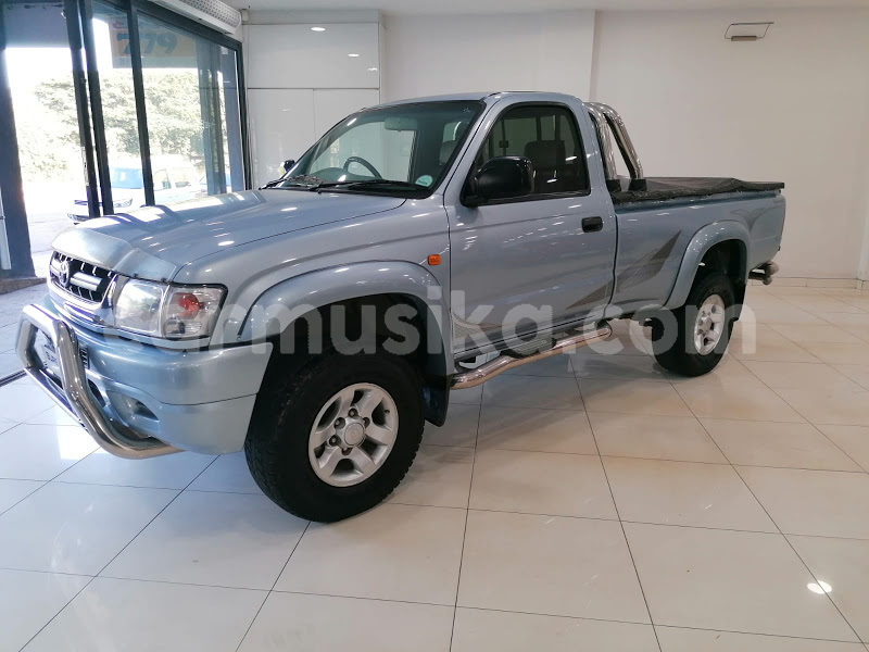 Big with watermark toyota hilux matabeleland south beitbridge 20918
