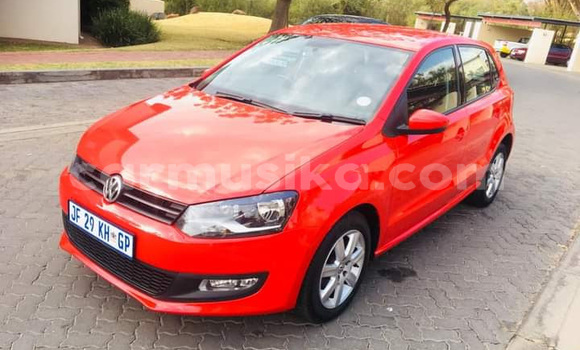Acheter Occasion Voiture Volkswagen Polo Rouge à Beitbridge, Matabeleland South Acheter Occasion Voiture Volkswagen Polo Rouge à Beitbridge, Matabeleland South