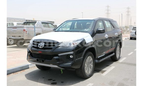Acheter Import Voiture Toyota Fortuner Noir à Import - Dubai, Harare Acheter Import Voiture Toyota Fortuner Noir à Import - Dubai, Harare