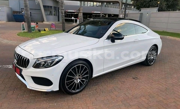 Tenga Tsaru Mercedes-Benz C-Classe Chena Mota in Beitbridge in Matabeleland South
