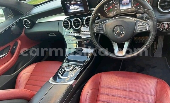 Acheter Occasion Voiture Mercedes-Benz C-Classe Blanc à Beitbridge, Matabeleland South Acheter Occasion Voiture Mercedes-Benz C-Classe Blanc à Beitbridge, Matabeleland South