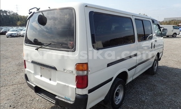 Tenga Tsaru Toyota Hiace Chena Mota in Beitbridge in Matabeleland South Tenga Tsaru Toyota Hiace Chena Mota in Beitbridge in Matabeleland South