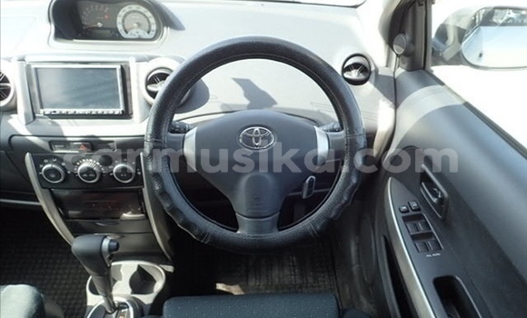 Buy Used Toyota IST Silver Car in Beitbridge in Matabeleland South Buy Used Toyota IST Silver Car in Beitbridge in Matabeleland South