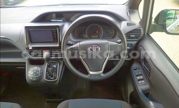 Tenga Tsaru Toyota Noah Sirivha Mota in Beitbridge in Matabeleland South Tenga Tsaru Toyota Noah Sirivha Mota in Beitbridge in Matabeleland South