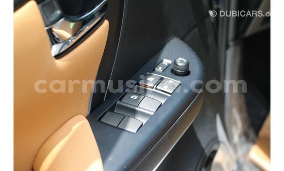 Acheter Import Voiture Toyota Fortuner Noir à Import - Dubai, Harare Acheter Import Voiture Toyota Fortuner Noir à Import - Dubai, Harare