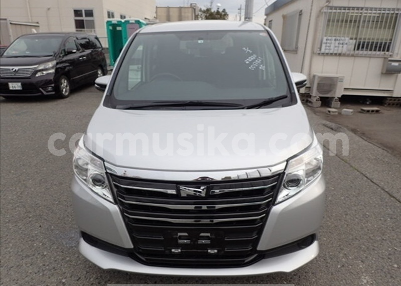 Big with watermark toyota noah matabeleland south beitbridge 20937