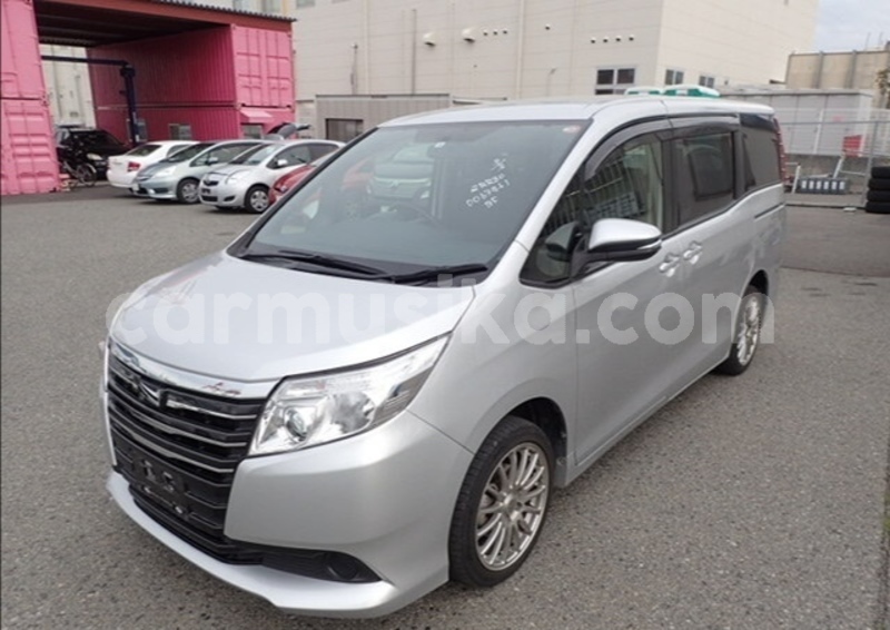 Big with watermark toyota noah matabeleland south beitbridge 20937