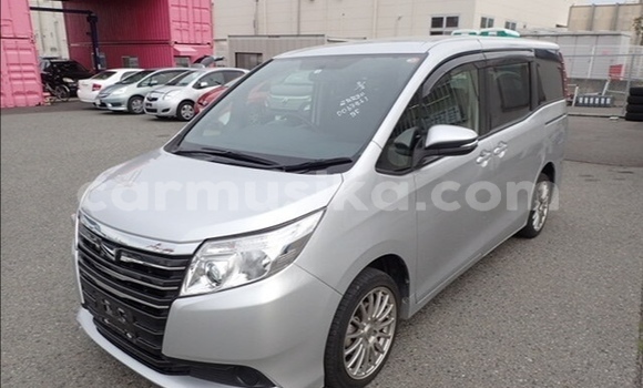 Tenga Tsaru Toyota Noah Sirivha Mota in Beitbridge in Matabeleland South Tenga Tsaru Toyota Noah Sirivha Mota in Beitbridge in Matabeleland South