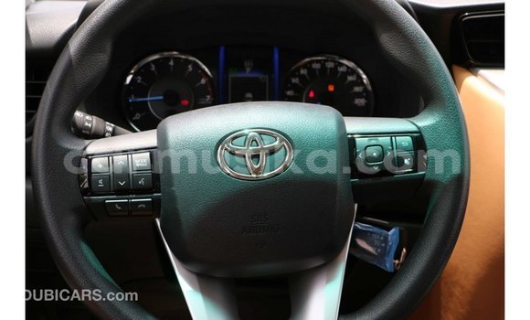 Acheter Import Voiture Toyota Fortuner Noir à Import - Dubai, Harare Acheter Import Voiture Toyota Fortuner Noir à Import - Dubai, Harare