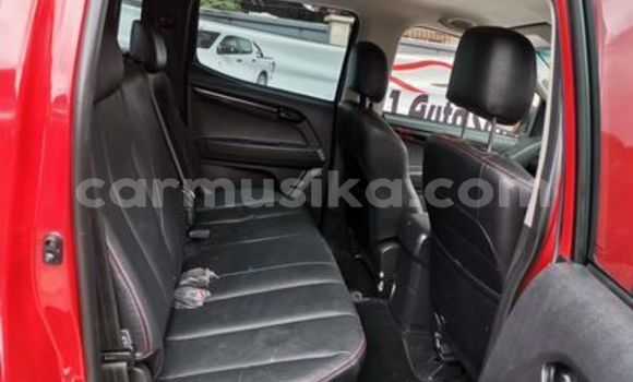 Nunua Ilio tumika Isuzu D–MAX Nyekundu Gari ndani ya Beitbridge nchini Matabeleland Kusini Nunua Ilio tumika Isuzu D–MAX Nyekundu Gari ndani ya Beitbridge nchini Matabeleland Kusini