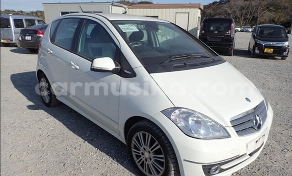 Nunua Ilio tumika Mercedes‒Benz A–Class Nyeupe Gari ndani ya Beitbridge nchini Matabeleland Kusini